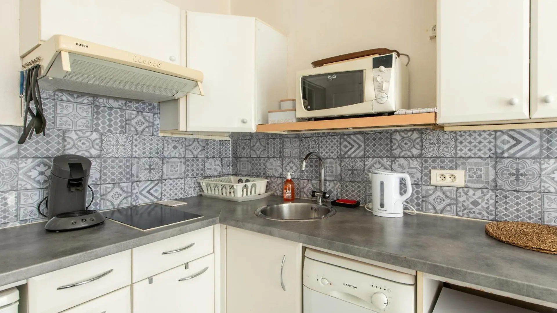 1 Bedroom Apartment Ideally Located Only 1 Minute To The Metro In Montmartre Neighbourhood Paris