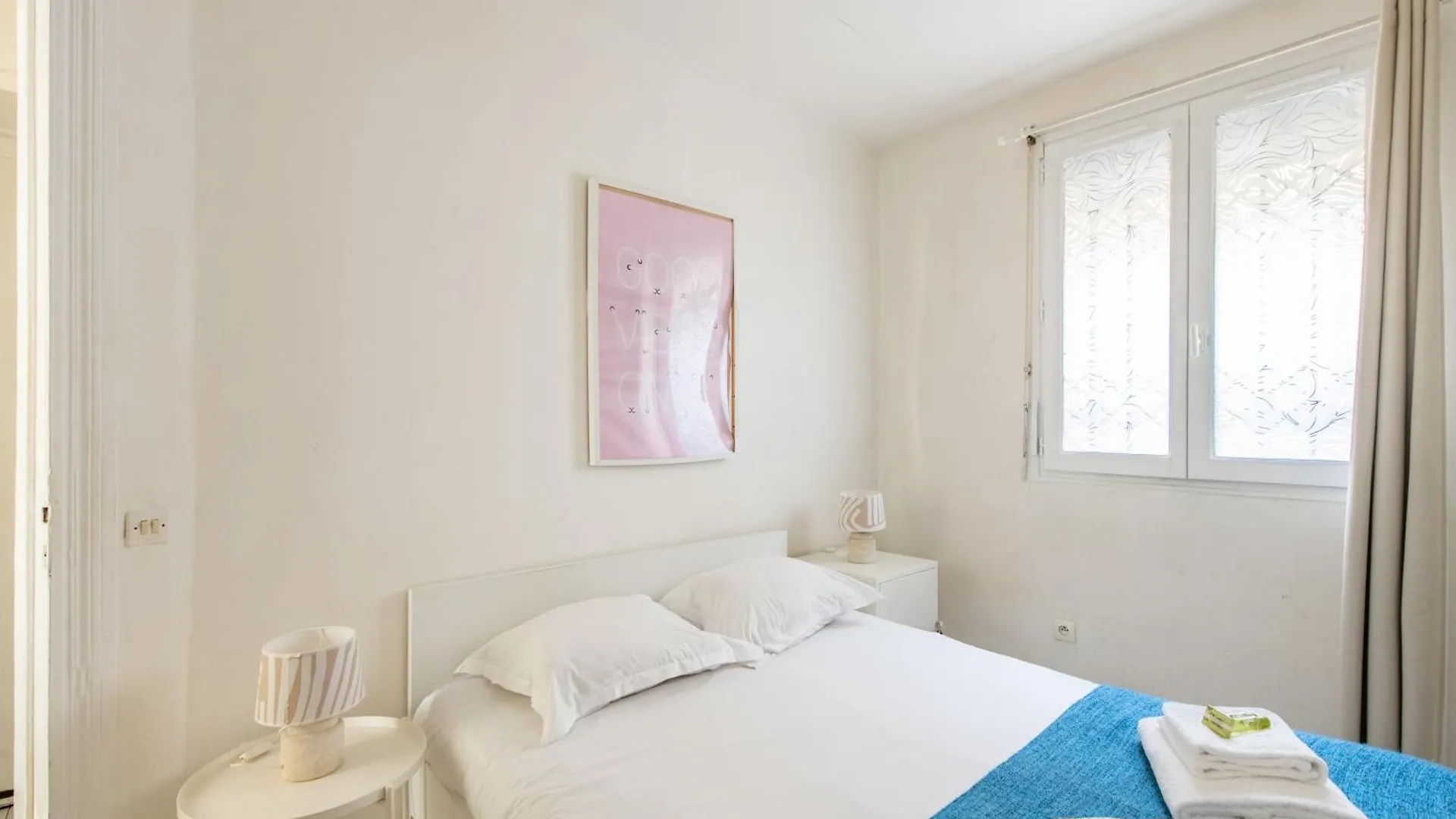 1 Bedroom Apartment Ideally Located Only 1 Minute To The Metro In Montmartre Neighbourhood Paris France