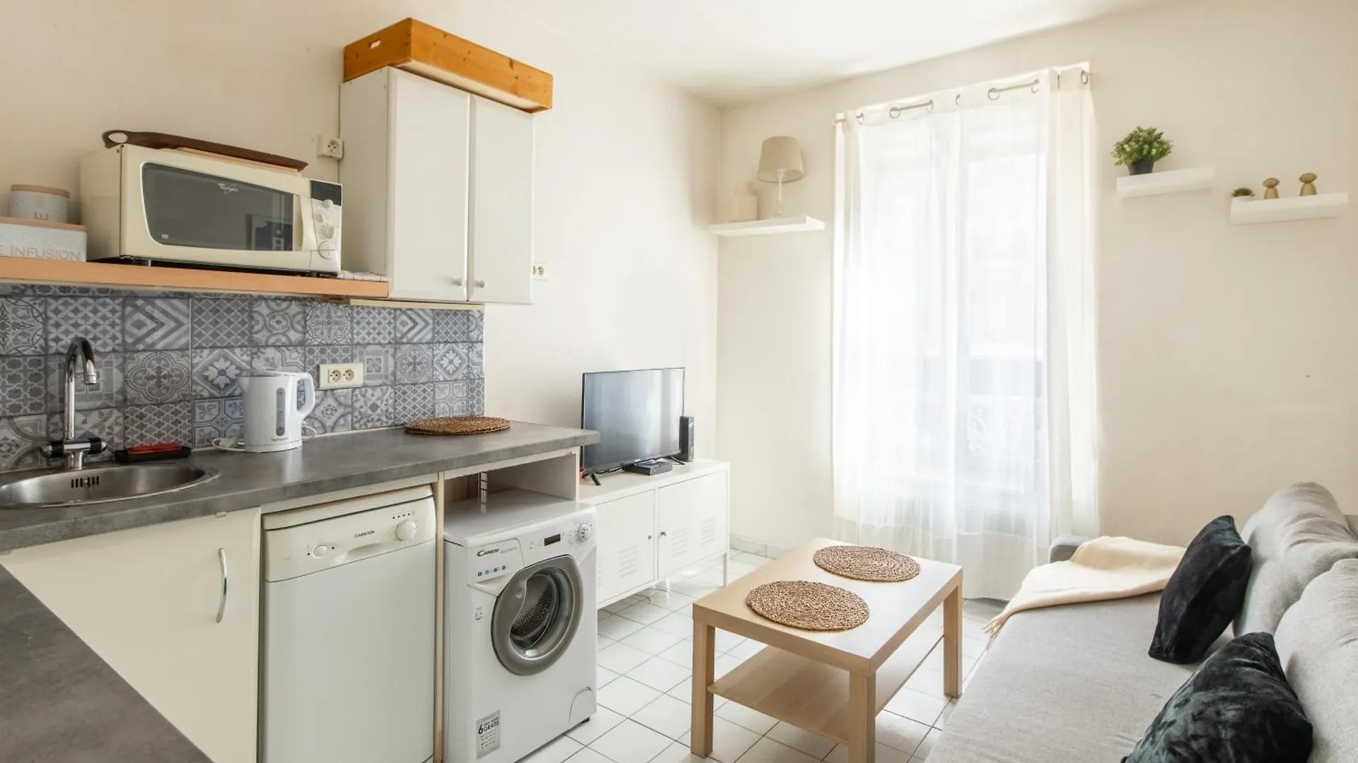 1 Bedroom Apartment Ideally Located Only 1 Minute To The Metro In Montmartre Neighbourhood Paris