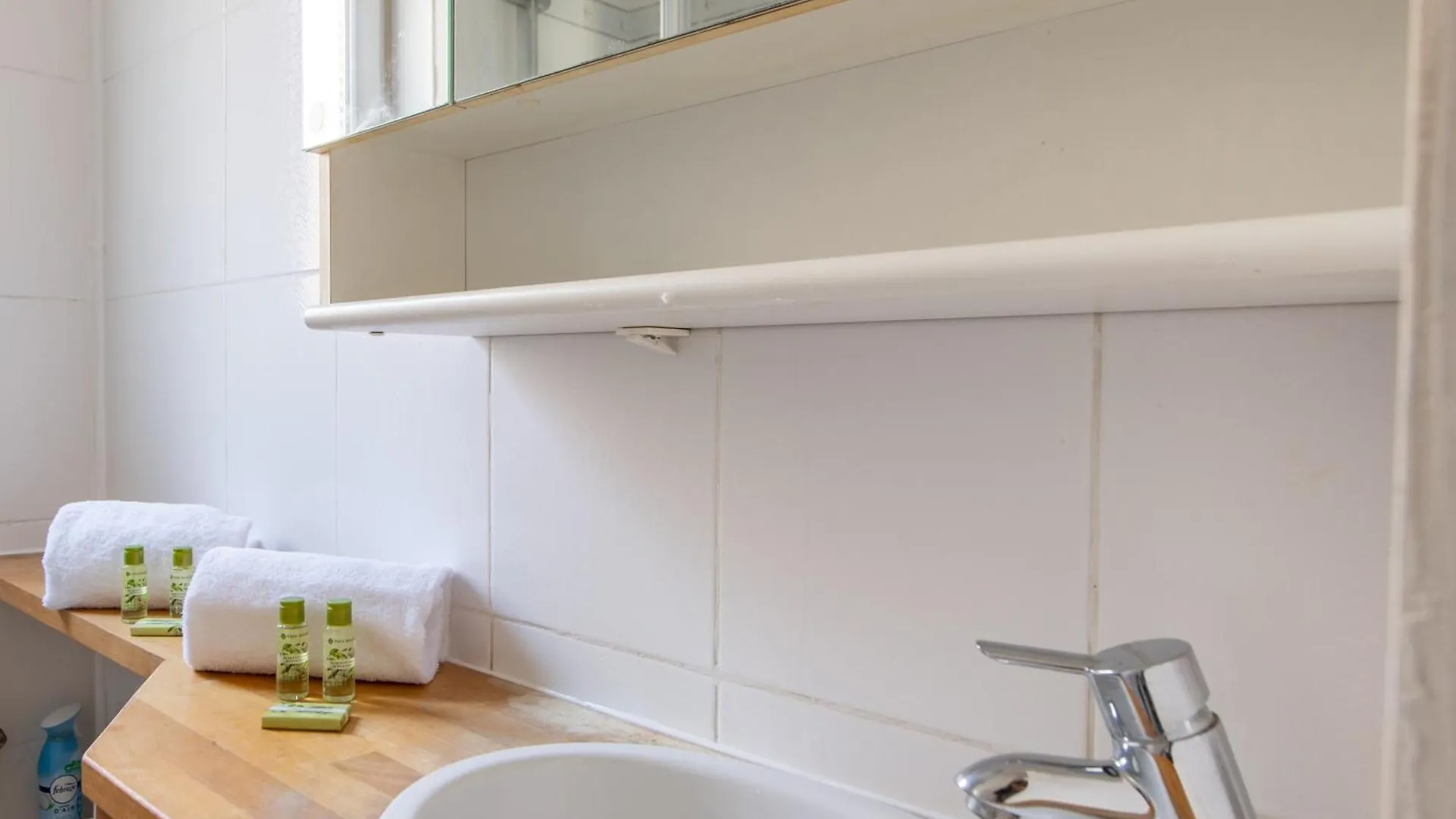1 Bedroom Apartment Ideally Located Only 1 Minute To The Metro In Montmartre Neighbourhood Paris